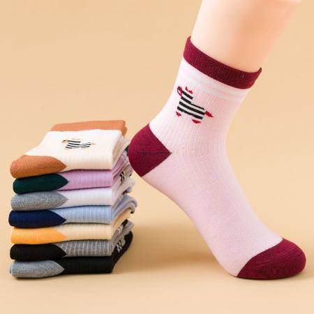 秋冬保暖新风尚 韩版中筒袜，百搭防臭的贴心守护
